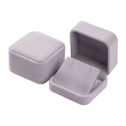 Boite à collier en velours