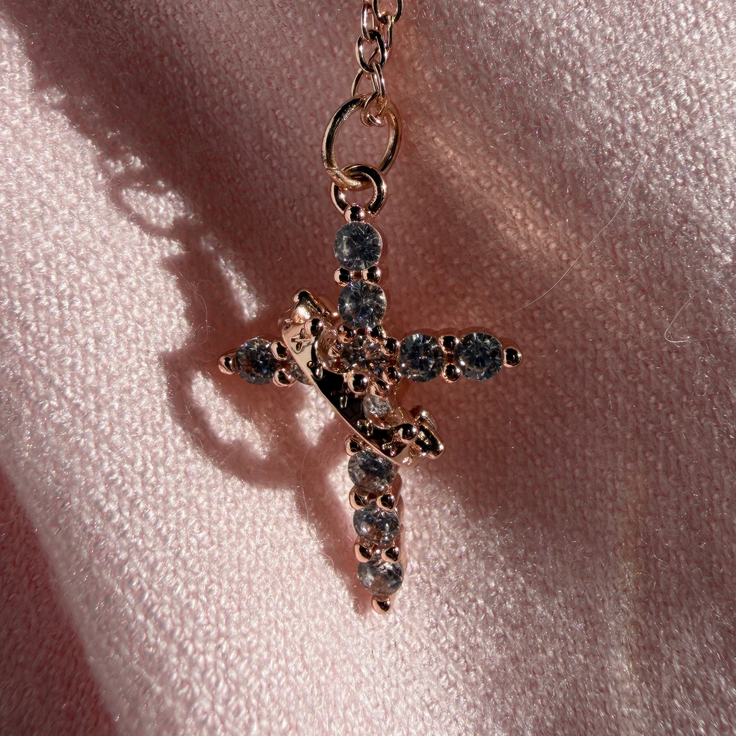 Collier Croix & Couronne Anti-Stress
