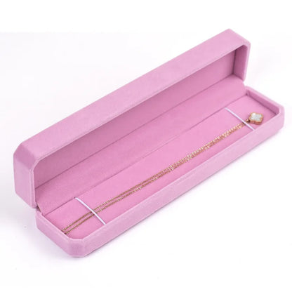 Boîte à collier en velours